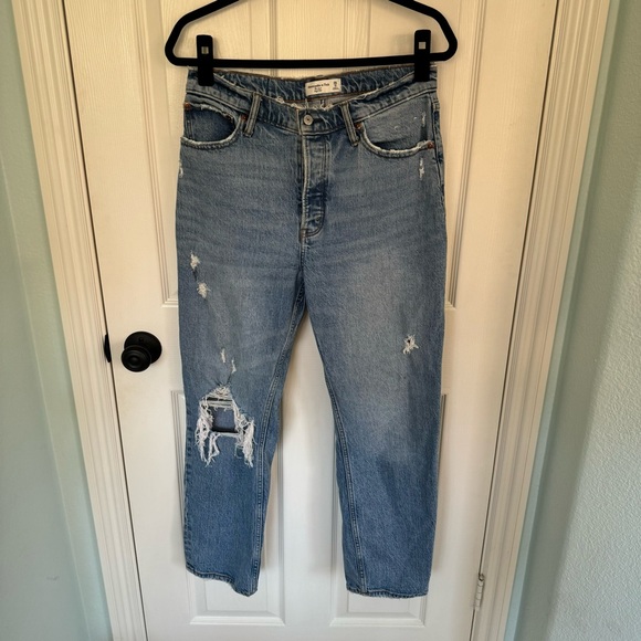 Abercrombie & Fitch The Dad High Rise Jeans - Picture 7 of 11